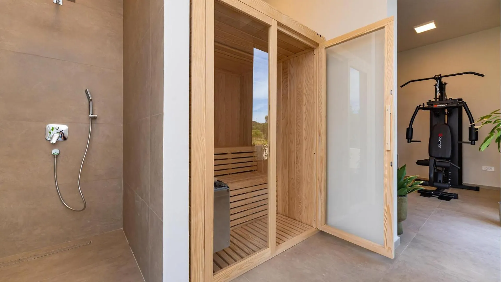 Casa de Férias Pet Friendly Home In Bibinje With Sauna